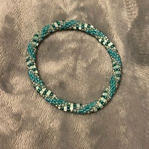 Blue beaded stretch bracelet